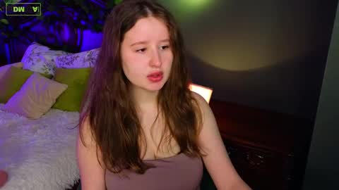 Snapshot of liza_mur chatting on 04-12-26, 04:01 your love online show from 04-12-26, 04:01