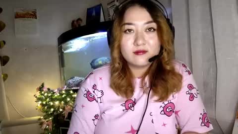 Snapshot of lizabethkimbal chatting on 03-23-26, 05:17 Molly online show from 03-23-26, 05:17