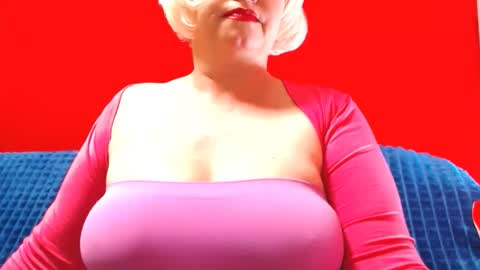 Snapshot of lizabrazzer chatting on 05-15-26, 04:52 LizaBrazzer online show from 05-15-26, 04:52