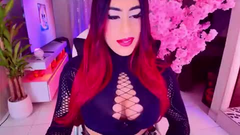 Snapshot of lizagothdoll chatting on 10-26-25, 08:59 Liza Goth online show from 10-26-25, 08:59