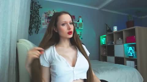 Lisa online show from 11-18-25, 07:35