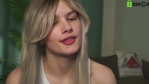 Sunnheart online show from 01-31-25, 01:43