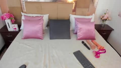 Liz  online show from 02-19-26, 07:43