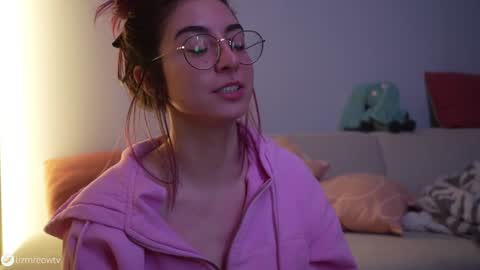 Snapshot of lizmreow chatting on 02-20-26, 02:08 Liselle online show from 02-20-26, 02:08