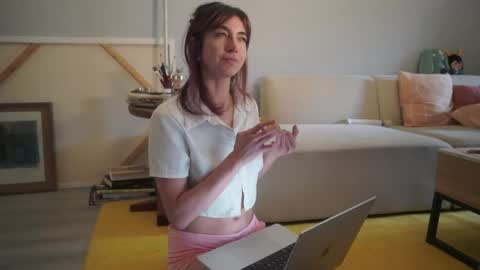 Liselle online show from 06-03-26, 08:14