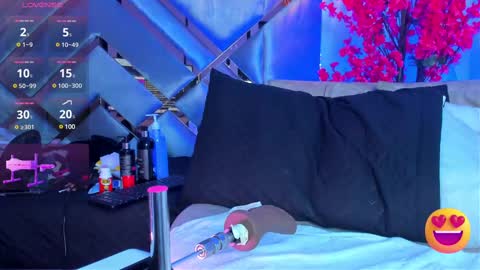 Snapshot of lizxy01 chatting on 02-28-25, 02:42 Liz online show from 02-28-25, 02:42