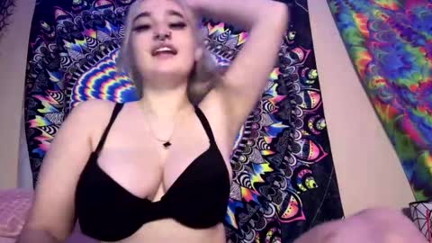 Lizz  online show from 02-08-25, 07:49