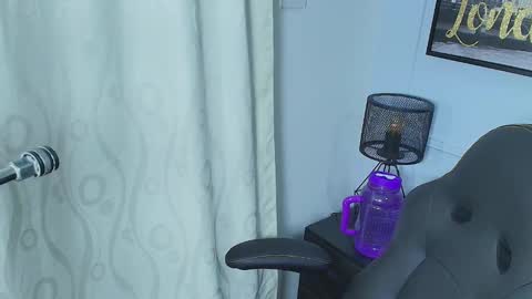 Lizz  online show from 12-28-24, 12:35