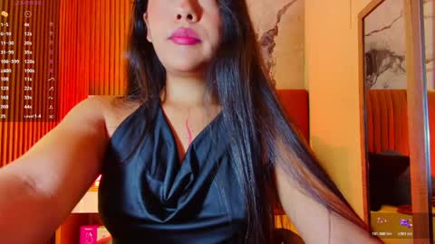 Snapshot of lizza_oss chatting on 04-29-26, 12:09 Liz online show from 04-29-26, 12:09