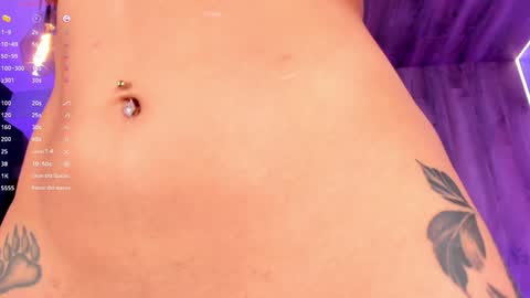 Snapshot of lizzhamilton_ chatting on 01-04-25, 01:52 Lizzi online show from 01-04-25, 01:52