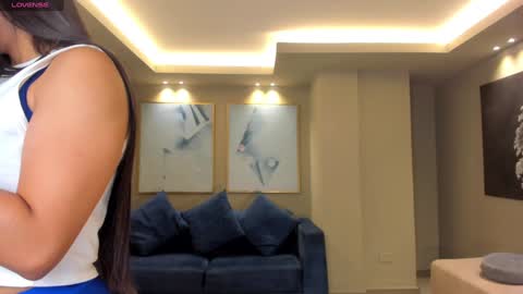 Snapshot of lizzhamilton_ chatting on 01-07-25, 01:14 Lizzi online show from 01-07-25, 01:14