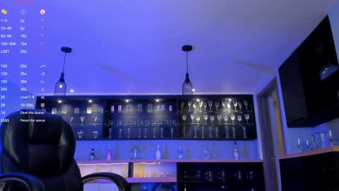 Snapshot of lizzhamilton_ chatting on 01-14-25, 02:29 Lizzi online show from 01-14-25, 02:29