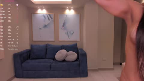 Snapshot of lizzhamilton_ chatting on 02-08-25, 03:21 Lizzi online show from 02-08-25, 03:21