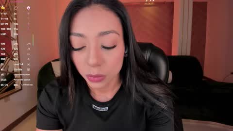 Snapshot of lizzhamilton_ chatting on 09-11-25, 08:42 Lizzi online show from 09-11-25, 08:42