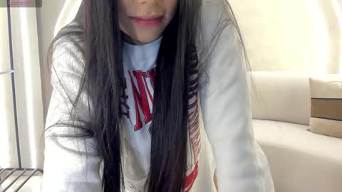 Snapshot of lizzhamilton_ chatting on 09-13-25, 07:35 Lizzi online show from 09-13-25, 07:35