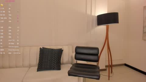 Lizzi  online show from 11-22-25, 09:36