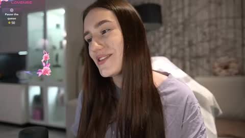 Snapshot of lizzi_fox chatting on 12-06-24, 02:57 Lizi-Fox online show from 12-06-24, 02:57