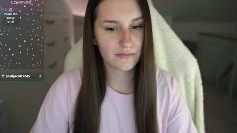 Snapshot of lizzi_fox chatting on 09-23-25, 10:35 Lizi-Fox online show from 09-23-25, 10:35