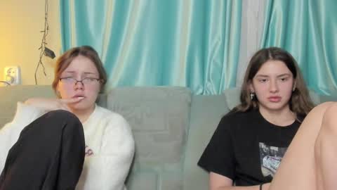 Snapshot of lizzi_muur chatting on 01-03-25, 10:51 lizzi_muur online show from 01-03-25, 10:51