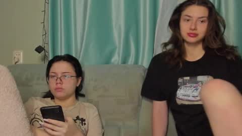 Snapshot of lizzi_muur chatting on 01-17-25, 06:23 lizzi_muur online show from 01-17-25, 06:23