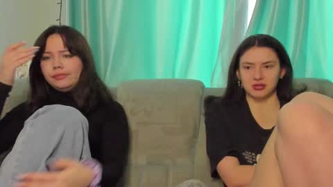 Snapshot of lizzi_muur chatting on 01-22-25, 11:23 lizzi_muur online show from 01-22-25, 11:23