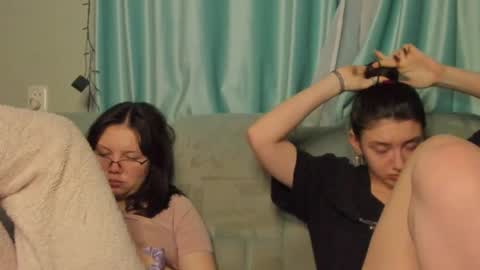 Snapshot of lizzi_muur chatting on 01-24-25, 05:11 lizzi_muur online show from 01-24-25, 05:11