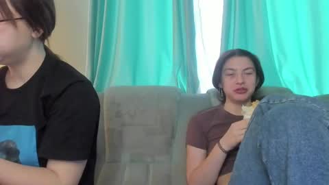 Snapshot of lizzi_muur chatting on 02-01-25, 10:48 lizzi_muur online show from 02-01-25, 10:48