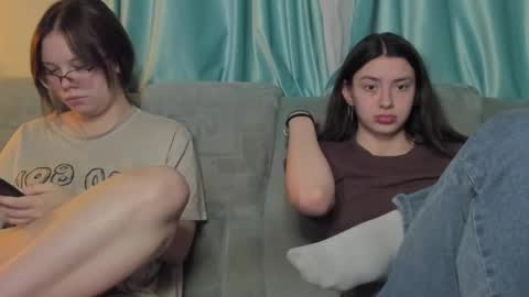 Snapshot of lizzi_muur chatting on 02-03-25, 03:17 lizzi_muur online show from 02-03-25, 03:17