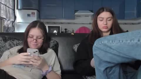 Snapshot of lizzi_muur chatting on 02-11-25, 01:20 lizzi_muur online show from 02-11-25, 01:20