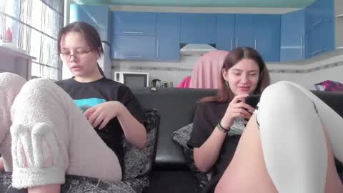 Snapshot of lizzi_muur chatting on 02-26-25, 12:14 lizzi_muur online show from 02-26-25, 12:14