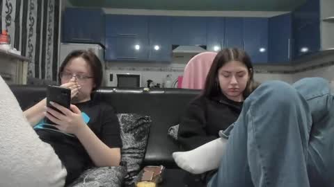 Snapshot of lizzi_muur chatting on 02-26-25, 03:19 lizzi_muur online show from 02-26-25, 03:19