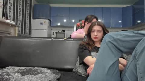 Snapshot of lizzi_muur chatting on 03-12-25, 04:13 lizzi_muur online show from 03-12-25, 04:13