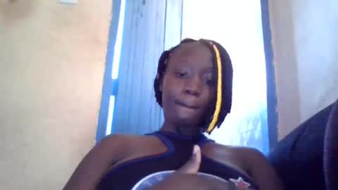 lizzie2020 online show from 05-28-26, 07:27