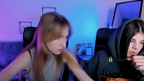 lizzie_boom online show from 10-03-25, 12:57