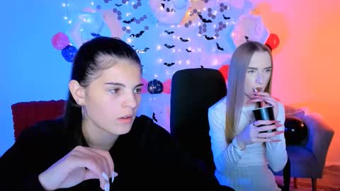 lizzie_boom online show from 10-27-25, 08:13