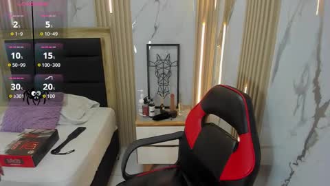 Snapshot of lizziemontana2 chatting on 10-24-25, 07:32        online show from 10-24-25, 07:32