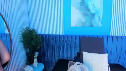 Lizzie Evan online show from 10-10-25, 11:42