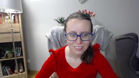 Lizzy online show from 04-13-26, 04:29