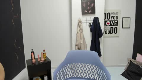 Lizzy online show from 01-12-25, 12:12