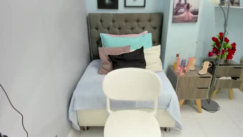 Lizzy online show from 03-05-25, 06:12