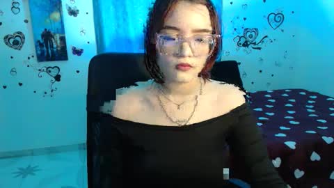 Snapshot of lizzyroses chatting on 02-21-25, 12:28 Elizabeth but call me Lizz online show from 02-21-25, 12:28