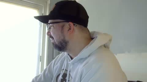 Snapshot of lj345689 chatting on 02-05-26, 04:00 lj345689 online show from 02-05-26, 04:00