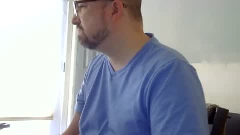 Snapshot of lj345689 chatting on 02-10-26, 02:54 lj345689 online show from 02-10-26, 02:54