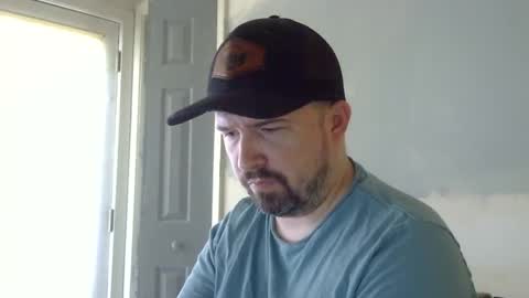 Snapshot of lj345689 chatting on 03-11-26, 06:03 lj345689 online show from 03-11-26, 06:03