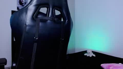 lliamm 2 online show from 06-15-26, 05:31