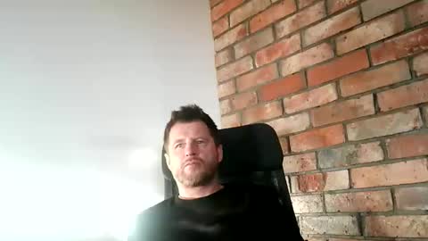 Snapshot of lllukasssxxx chatting on 11-15-25, 01:07 lllukasssxxx online show from 11-15-25, 01:07