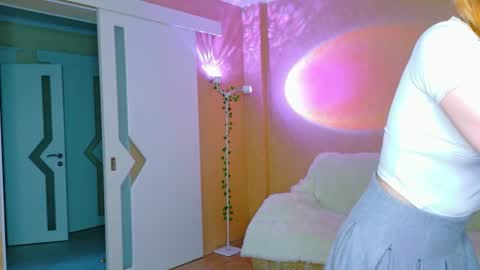 Snapshot of llovelymia chatting on 06-25-26, 03:06 llovelymia online show from 06-25-26, 03:06