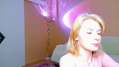 Snapshot of llovelymia chatting on 07-11-26, 03:20 llovelymia online show from 07-11-26, 03:20