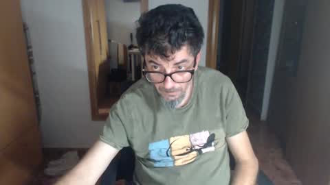 Snapshot of lobosolitario73 chatting on 10-15-25, 09:37 lobosolitario73 online show from 10-15-25, 09:37