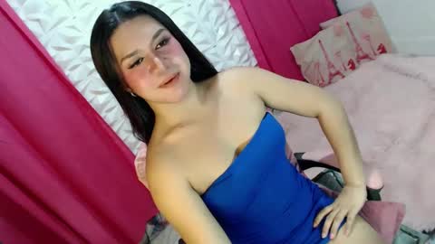 Snapshot of lobotara69 chatting on 12-15-24, 02:19 Thea online show from 12-15-24, 02:19